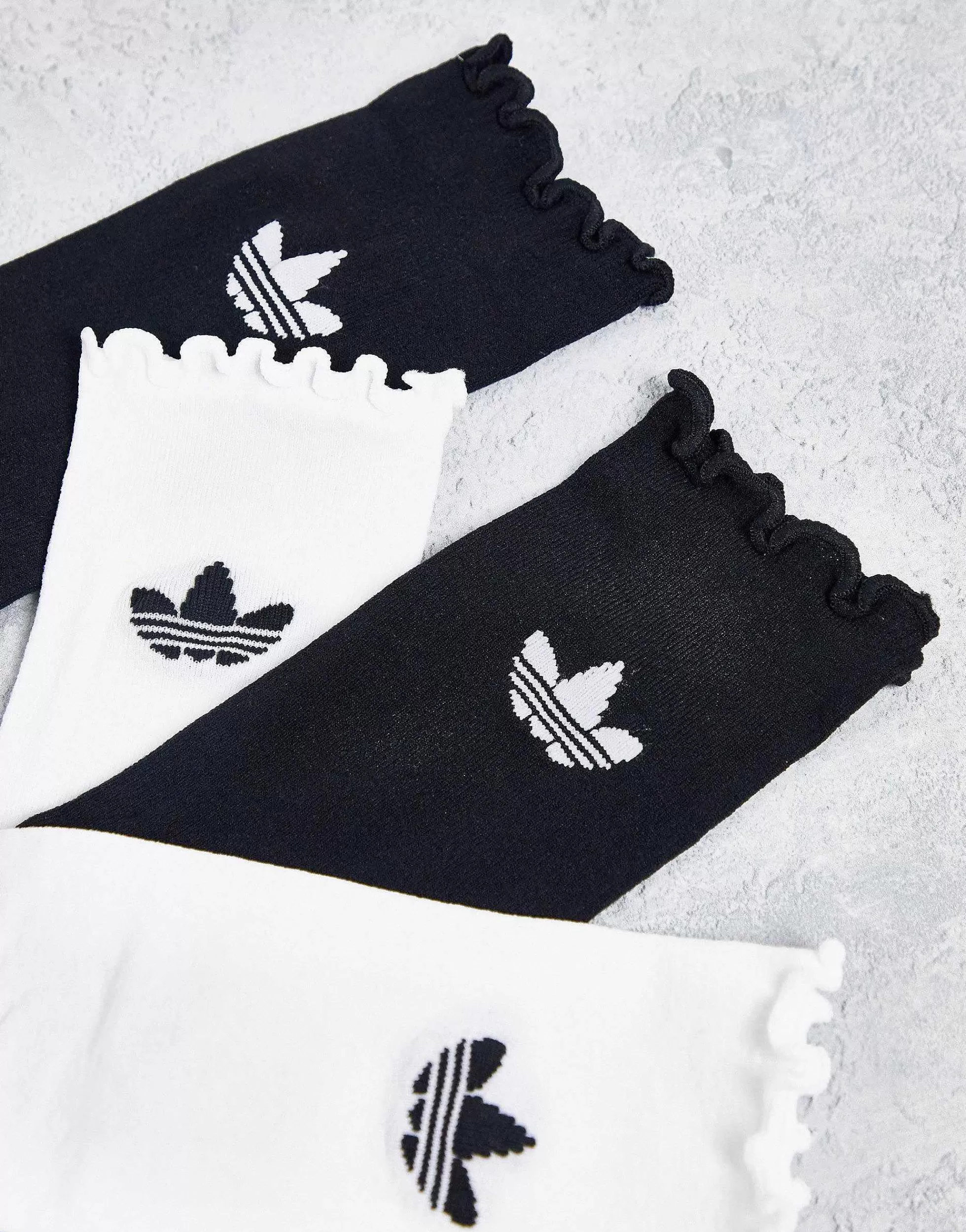 Men adidas Originals 2 Pack Ruffle Socks In Black And White