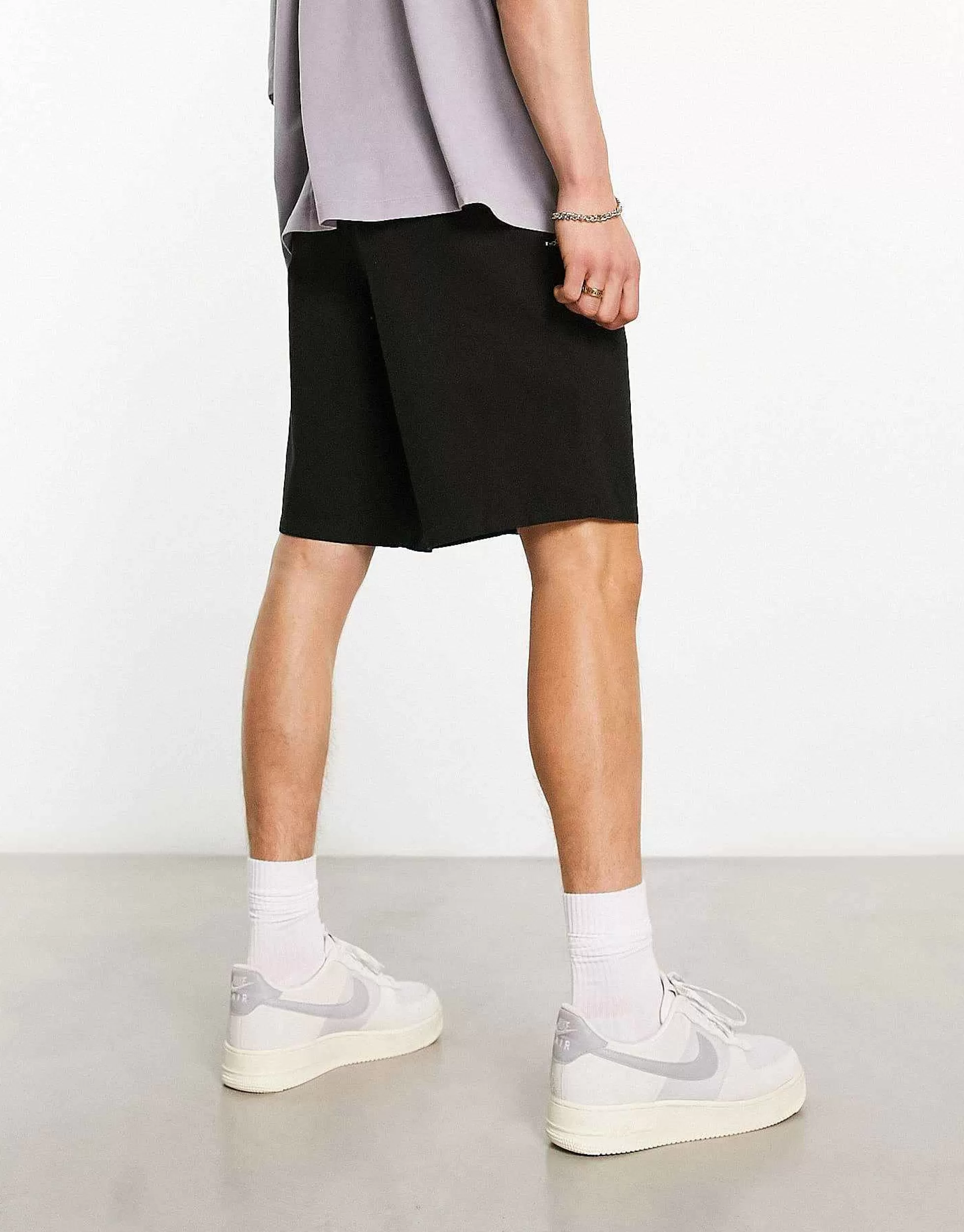 Men DESIGN Relaxed Skater Chino Shorts In Longer Length In
